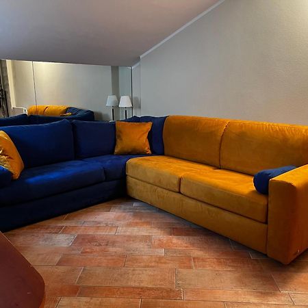 Attico In Piazza Matteotti Apartment Desenzano del Garda Bagian luar foto