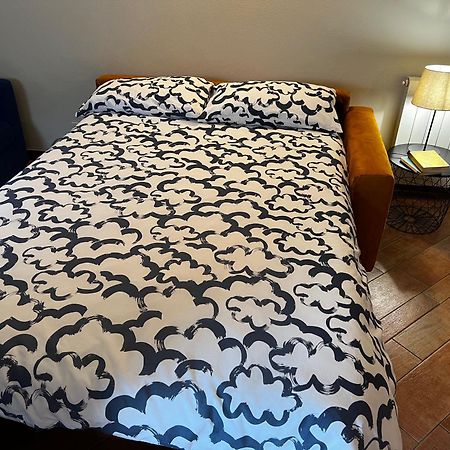 Attico In Piazza Matteotti Apartment Desenzano del Garda Bagian luar foto