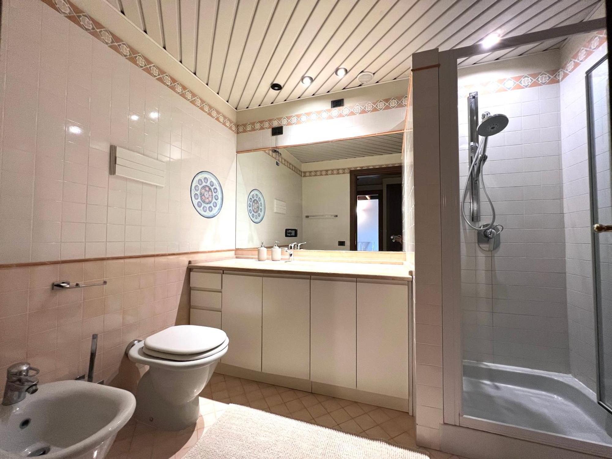 Attico In Piazza Matteotti Apartment Desenzano del Garda Bagian luar foto