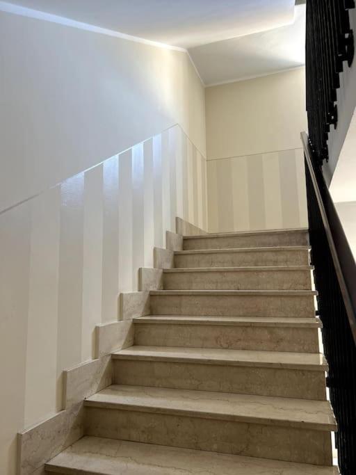 Attico In Piazza Matteotti Apartment Desenzano del Garda Bagian luar foto
