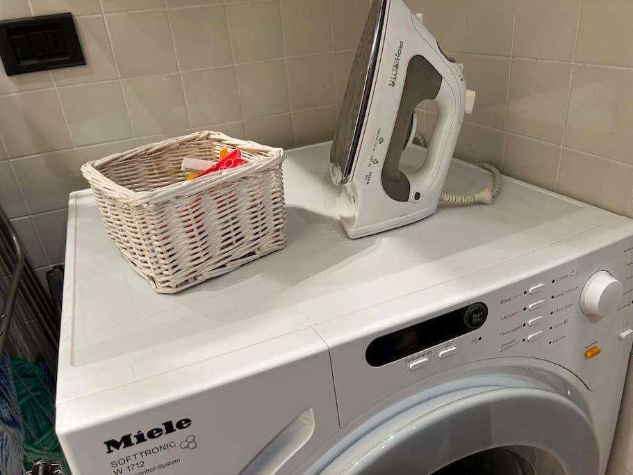 Attico In Piazza Matteotti Apartment Desenzano del Garda Bagian luar foto